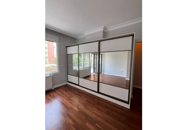 Elegance Sürgü Dolap